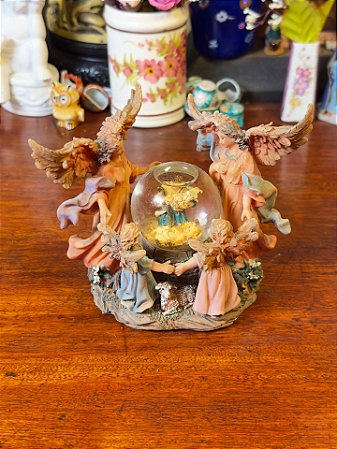 Globo de neve em fina resina italiana Santini.