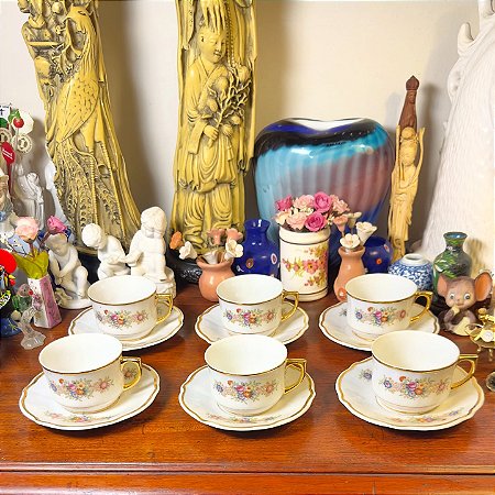 Conjunto de xícaras de Chá Monte Alegre.