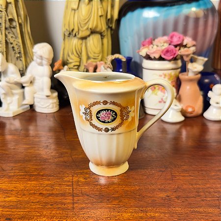 Cremeira em porcelana italiana Richard Ginori.