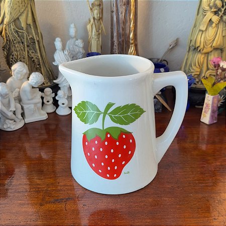 Jarra em cerâmica da marca Durais.