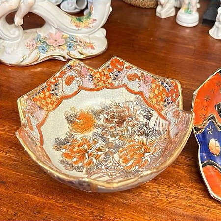 Tigela antiga em porcelana chinesa Satsuma.