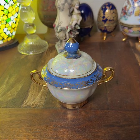 Açucareiro em Porcelana Real.