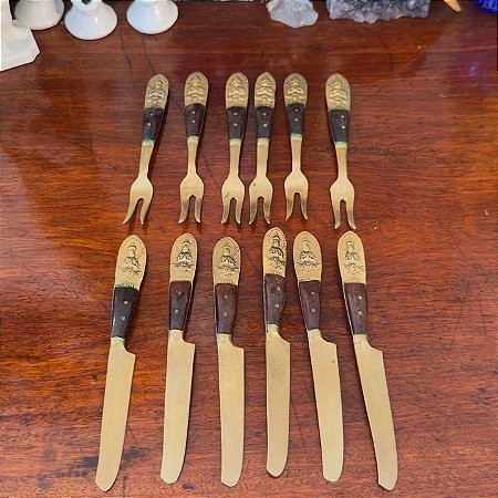 Antigo Conjunto de talheres tailandês.