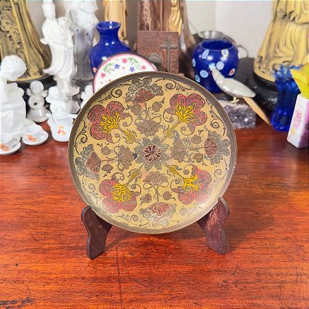 Antigo Prato Decorativo em metal.