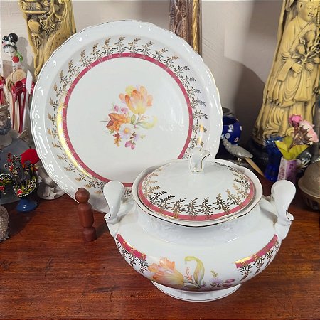 Antiga Sopeira e Travessa Porcelana Mauá.