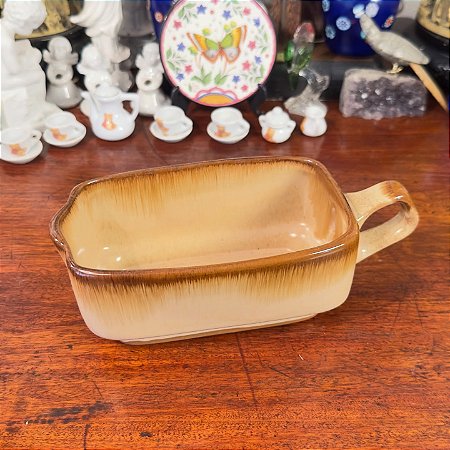 Antiga molheira Oxford, linha Harvest.