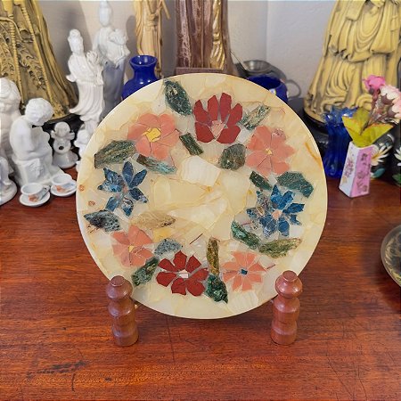 Prato Decorativo em Mosaico de Pedras Naturais.