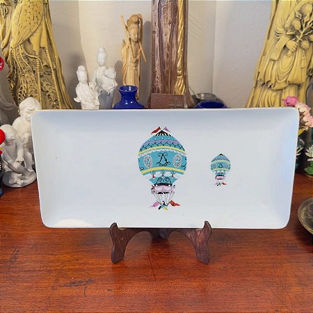 Antiga travessa em porcelana Rio Branco, Guanabara.