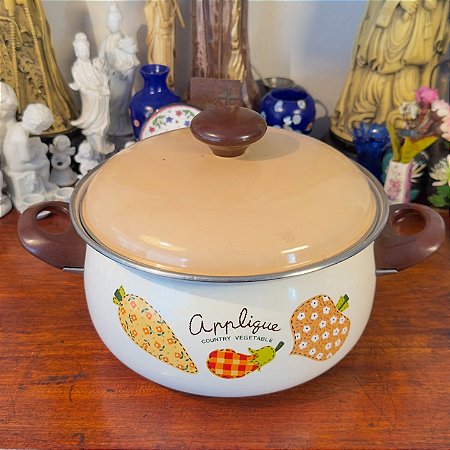 Panela esmaltada Mãe Ágata.