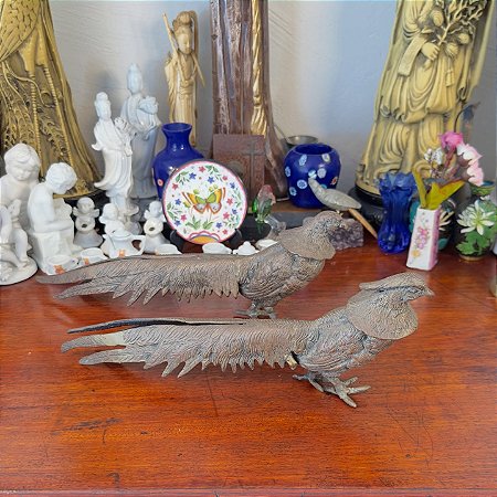 Par de esculturas de faisões em metal