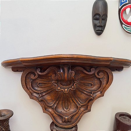 Aparador Peanha Segatto em Madeira Nobre.