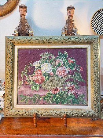 QUADRO TAPEÇARIA CESTO DE FLORES.