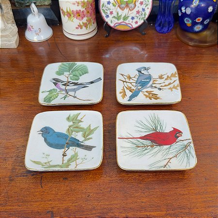 CONJUNTO DE PRATINHOS ANTIGOS DE PÁSSAROS