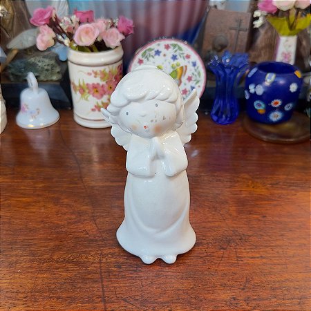 ANJINHO EM PORCELANA ANTIGO