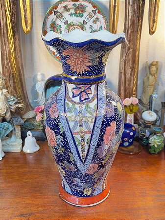 Antigo Vaso em Porcelana Oriental