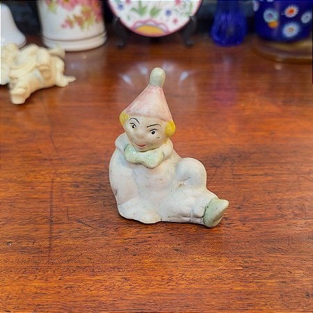 Bibelô Pierrot em Porcelana