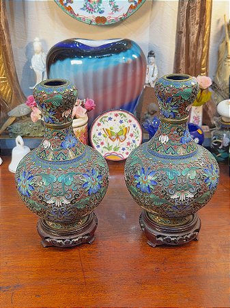 Par de Vasos Cloisonné Chinês.