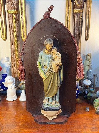 Oratório de Parede com Imagem de São José e Menino Jesus