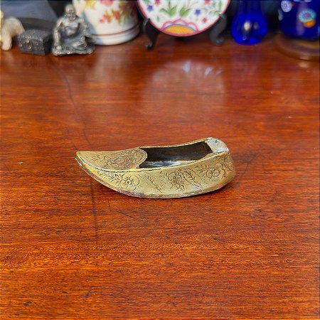 Cinzeiro de Mão Sapatinho em Bronze.