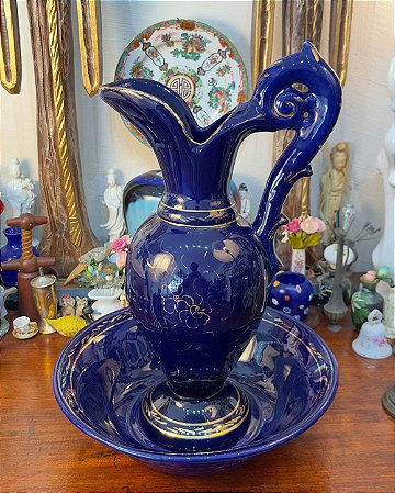 Antigo Gomil em Porcelana Azul Cobalto com Detalhes Dourados