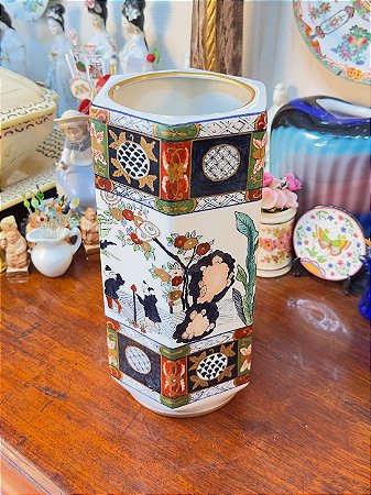 Vaso Antigo Hexagonal em Porcelana Japonesa Imari