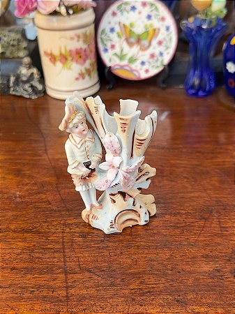 Antigo Mini Vaso paliteiro em Porcelana com Figura de Menino.