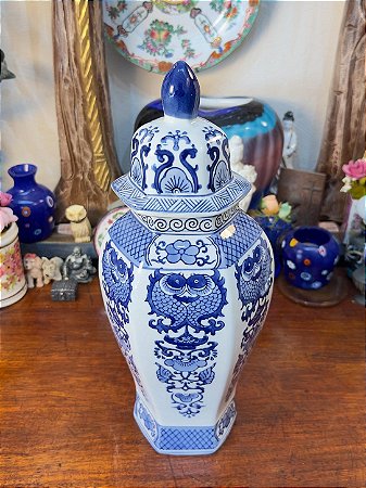 Potiche em Porcelana Chinesa Azul e Branca (Estilo Ginger Jar).