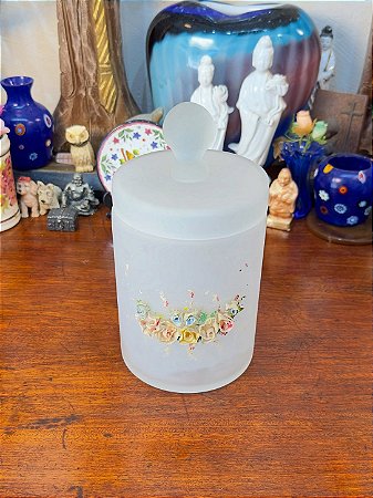 Pote em Vidro Jateado com Aplicação Floral em Relevo.