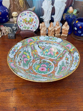 Centro de Mesa Antigo em Porcelana Chinesa Famille Rose.