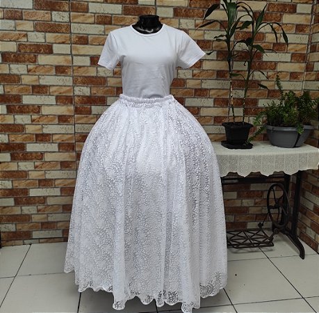Saia de renda branca com forro branco