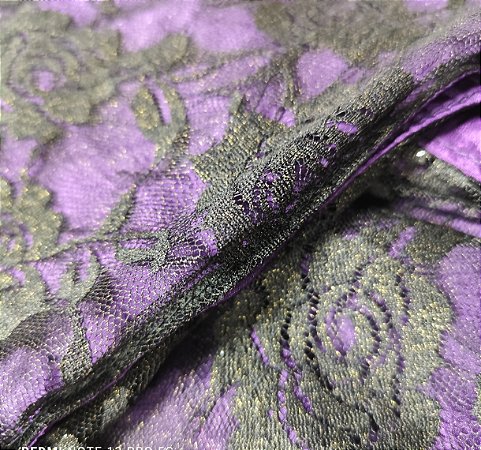 Pano de cabeça de renda preta com forro roxo (mod3)