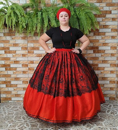 Saia de tule bordado preto com forro vermelho