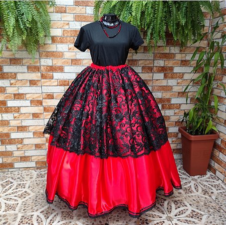 Saia de tule bordado preto com forro vermelho