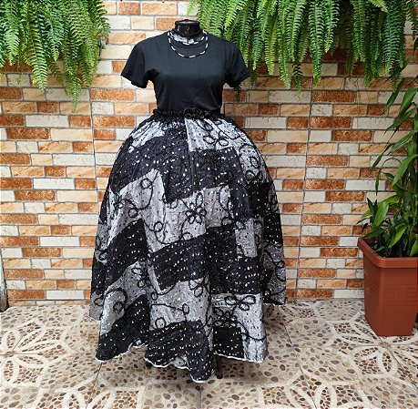 Saia tafetá bordado preto com prata