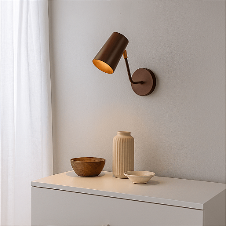 Arandela de Parede Clara Com Cúpula Articulada