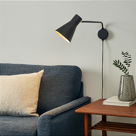 Arandela de Parede Eileen Collor Com Cúpula Articulada