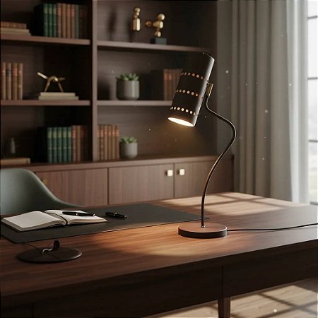 Luminária de Mesa Aitara Com Haste Curvada e Cúpula Articulada