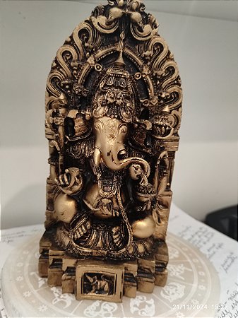 GANESHA DOURADO