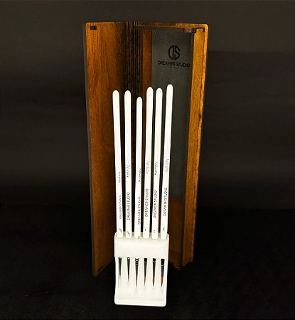 Kit Pincéis Kolinsky de Precisão Kolinsky - Dreamer Studio (6 pincéis - 0, 1, 2, 3, 2/0 e 3/0)