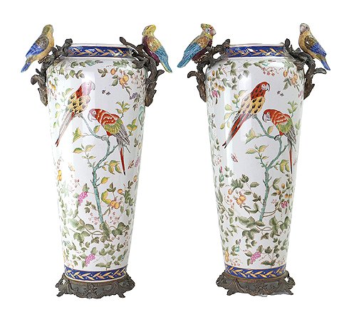 Par de Vasos Orientais | Porcelana e Bronze