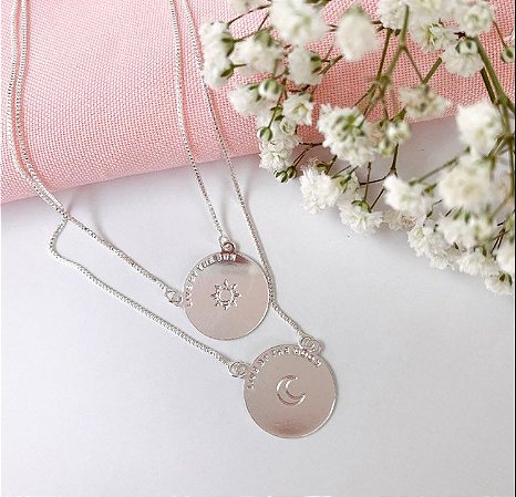 ESCAPULÁRIO VENEZIANA 60CM LIVE BY THE SUN LOVE BY THE MOON