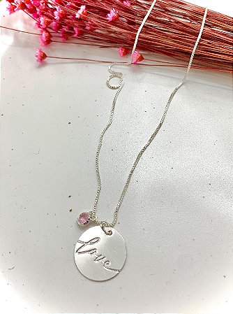 COLAR VENEZIANA 45CM COM PONTO DE LUZ ROSA E MEDALHA LOVE