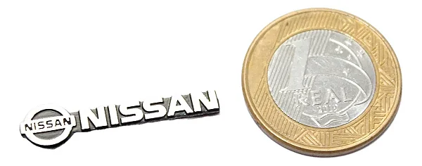 Mini Emblema Nissan March Frontier Kicks Sentra Versa Livina