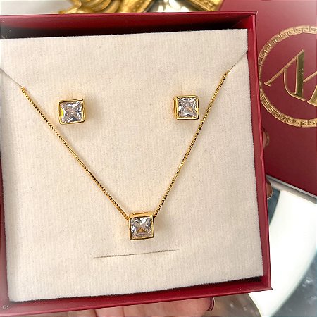 CONJUNTO PONTE DE LUZ QUADRADO FOLHEADO A OURO 18K.