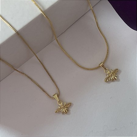 PINGENTE ABELHA BANHADO A OURO 18K.