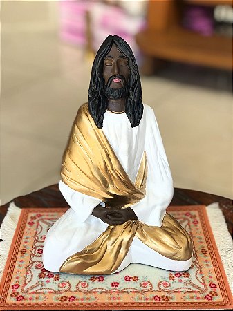 Jesus meditando negro (dourado)