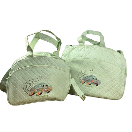 Kit Bolsa Maternidade Verde Com Carrinho Bordado + Frasqueira Bebê