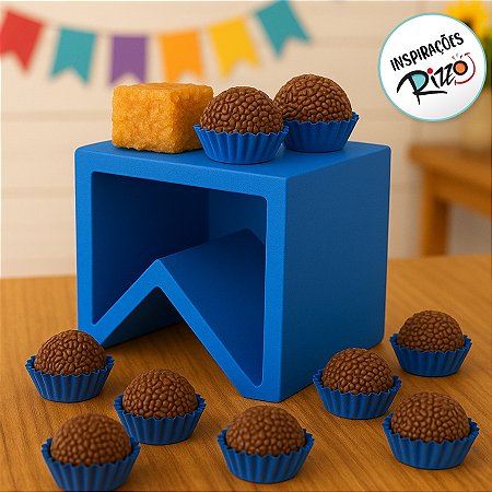 Suporte para Doces em Madeira Bandeirinha Rústico De Festa Junina - Azul - 11,5x12cm - 1 unidade - Rizzo