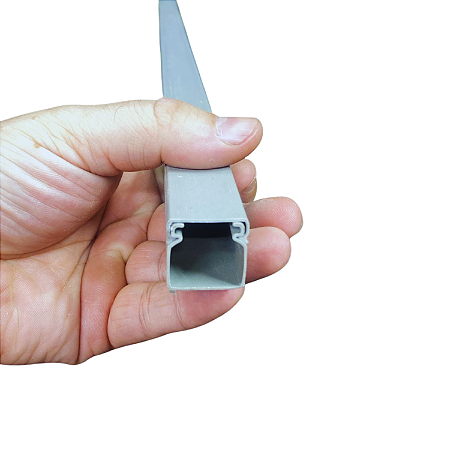 Canaleta Lisa Cinza 22x22mm 2 Metros – Dutoplast