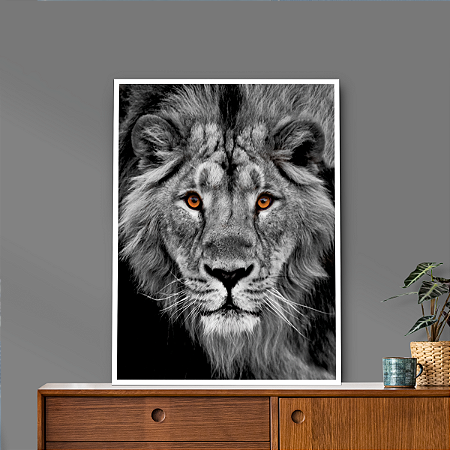 Quadro Decorativo Leão Preto e Branco com Olhos Laranjas